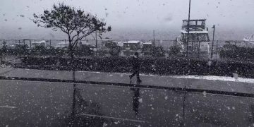 Rain and Snowfall Disrupt Normal Life Across North India