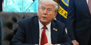 Donald Trump Repeats Claim of Halting India Pakistan Conflict, Mentions Eight Aircraft Shot Down